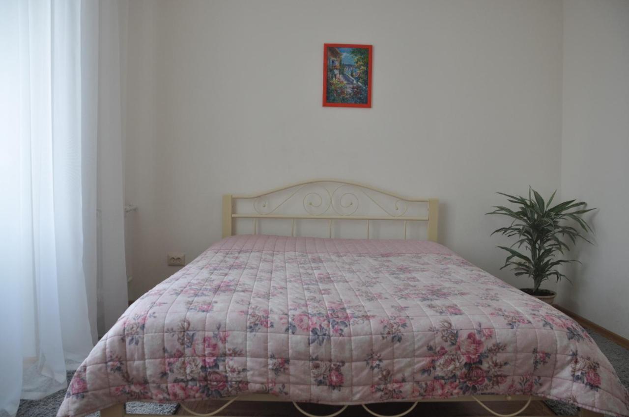Apartments Theatre Shepkina 2 Room ซูมี ภายนอก รูปภาพ