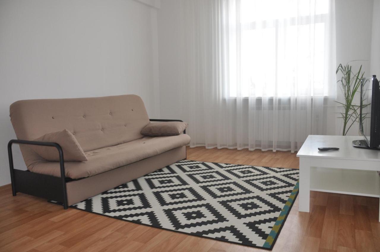Apartments Theatre Shepkina 2 Room ซูมี ภายนอก รูปภาพ