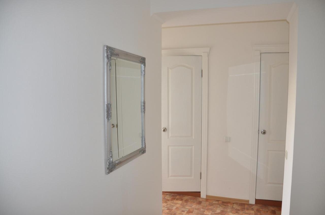 Apartments Theatre Shepkina 2 Room ซูมี ภายนอก รูปภาพ